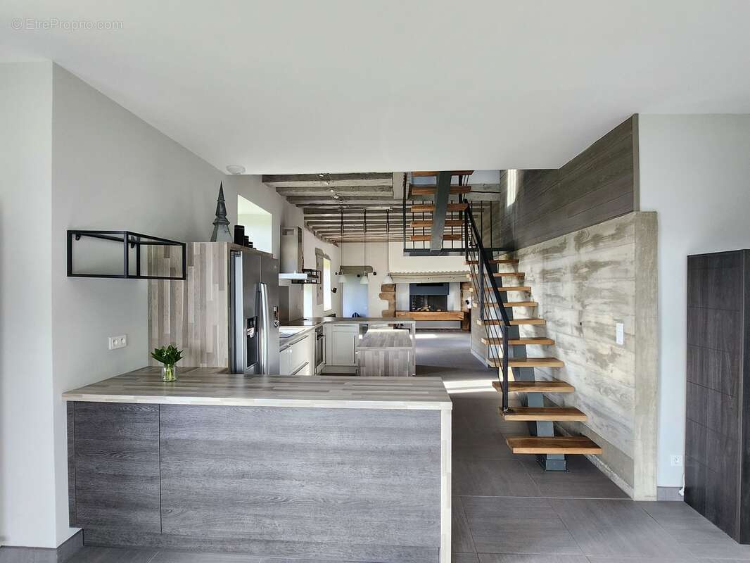 Maison à MAGNAC-BOURG