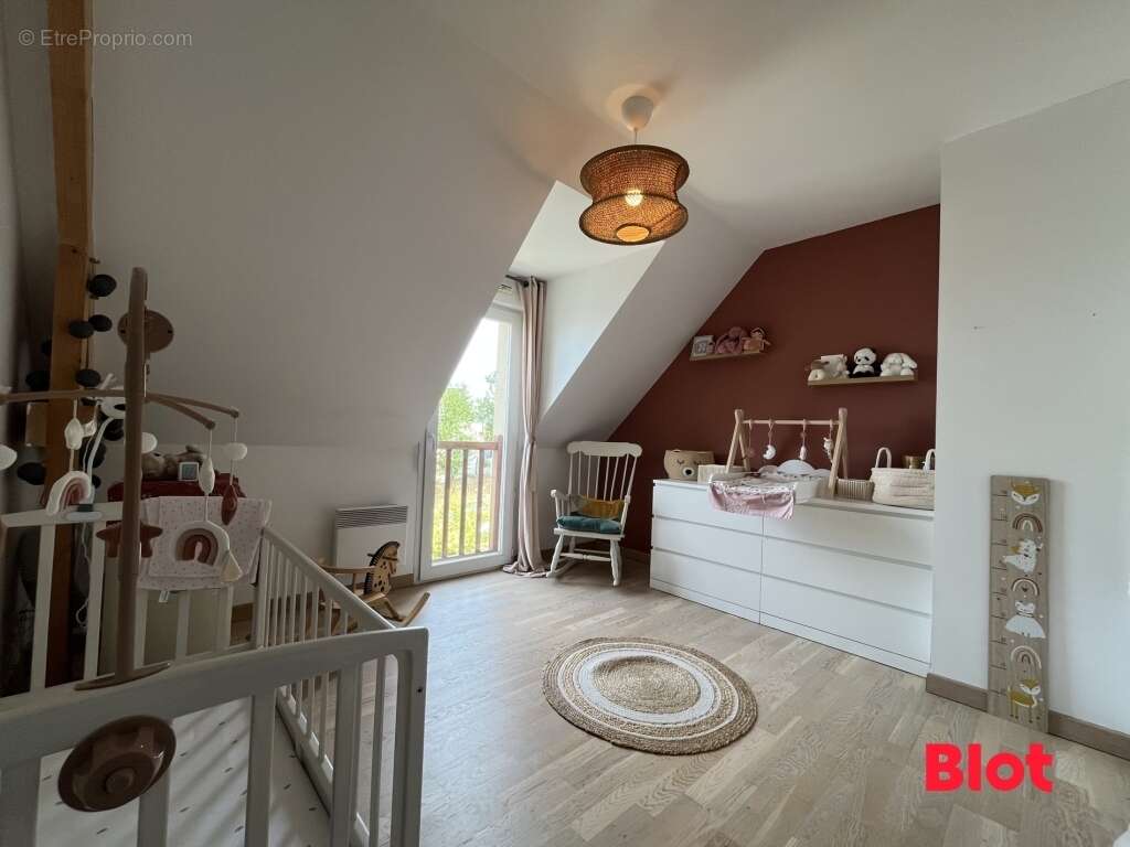 Maison 100 m² à Bain-De-Bretagne  - photo 9