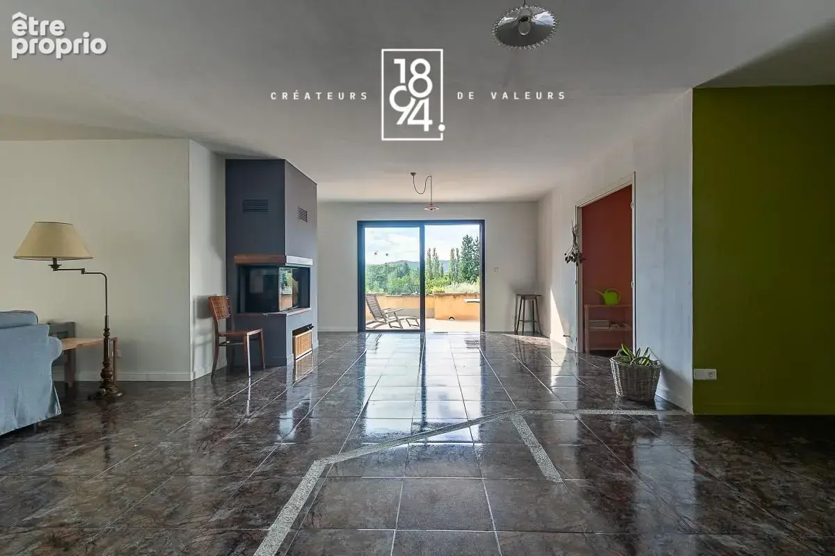 À la vente, villa familiale t5 + t3, terrain paysagé & piscine à lauris 84360 - photo 14