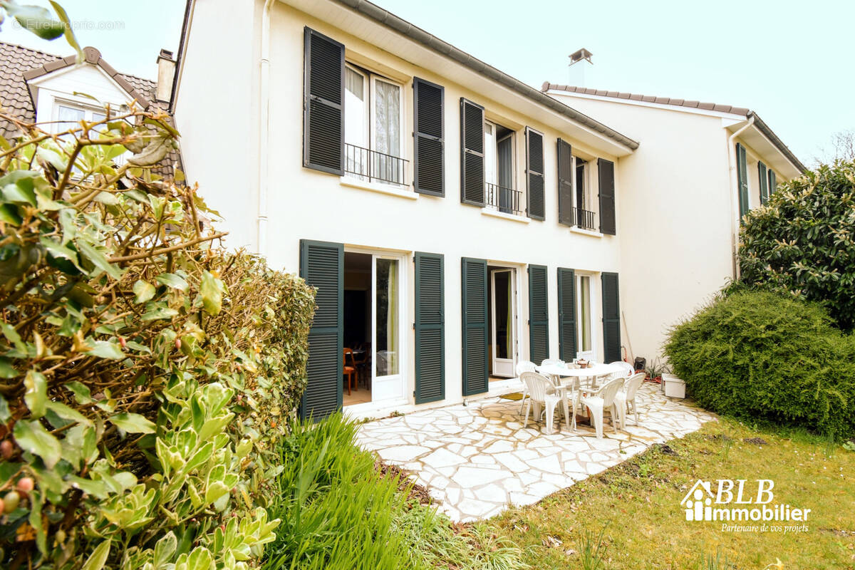 Maison à MAUREPAS