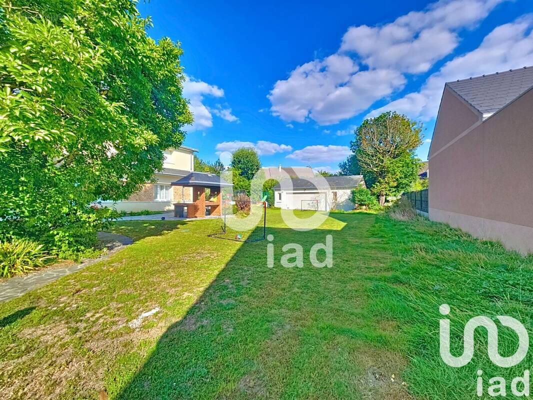 Photo 1 - Terrain à OZOIR-LA-FERRIERE