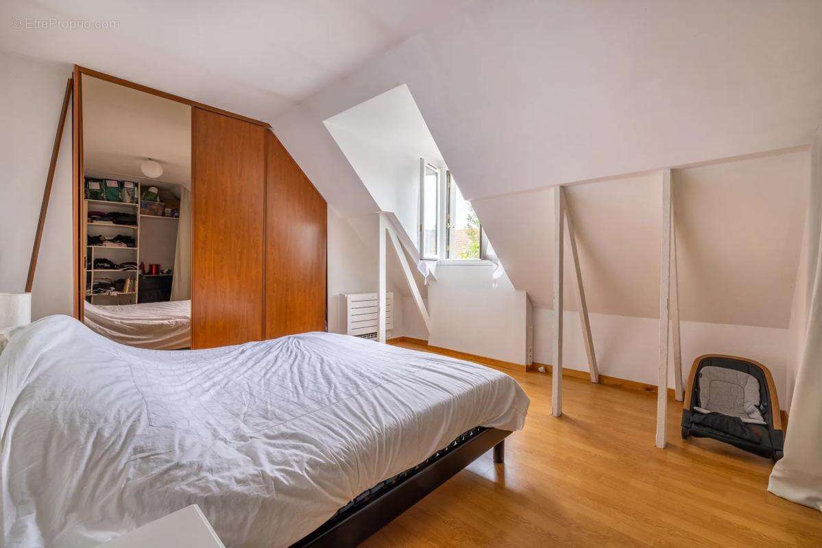 Maison à BRIIS-SOUS-FORGES