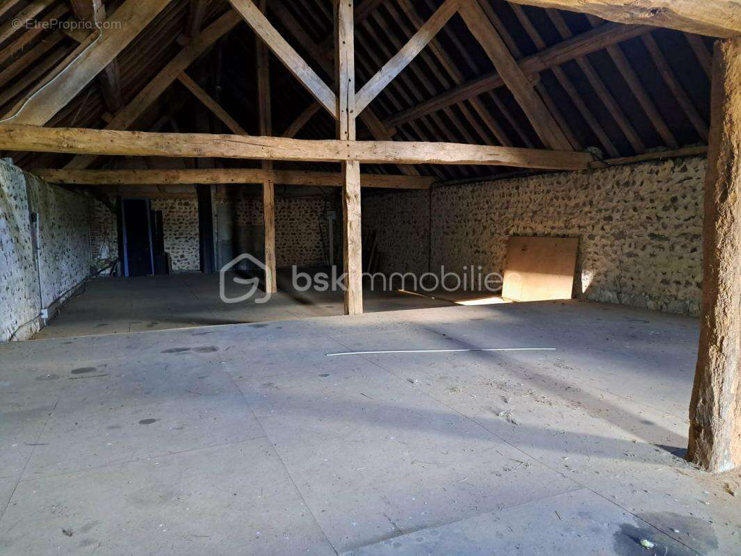 Propriété de Caractère sur 4,3 Hectares – Potentiel Équestre - photo 13
