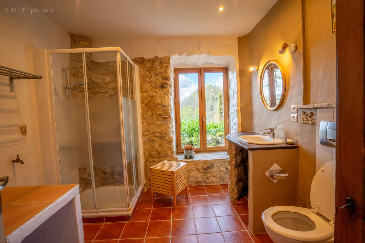 Maison à MONTAIGU-DE-QUERCY