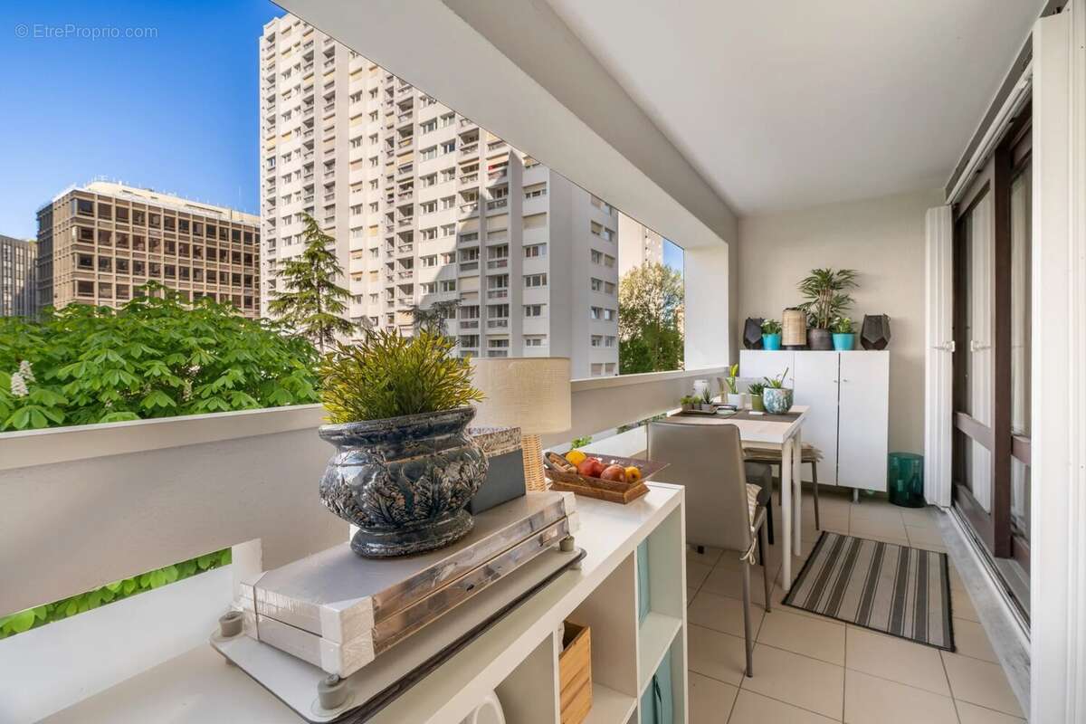 Appartement à LEVALLOIS-PERRET