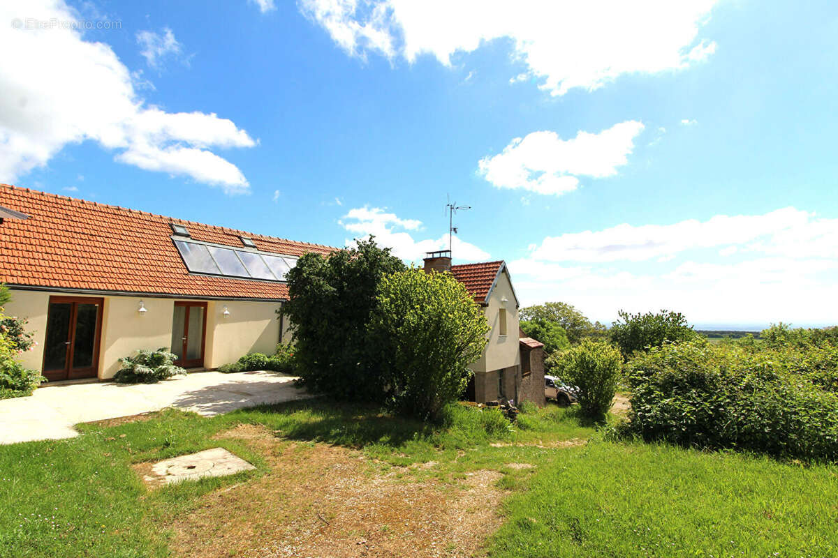 Maison à FLAVIGNEROT
