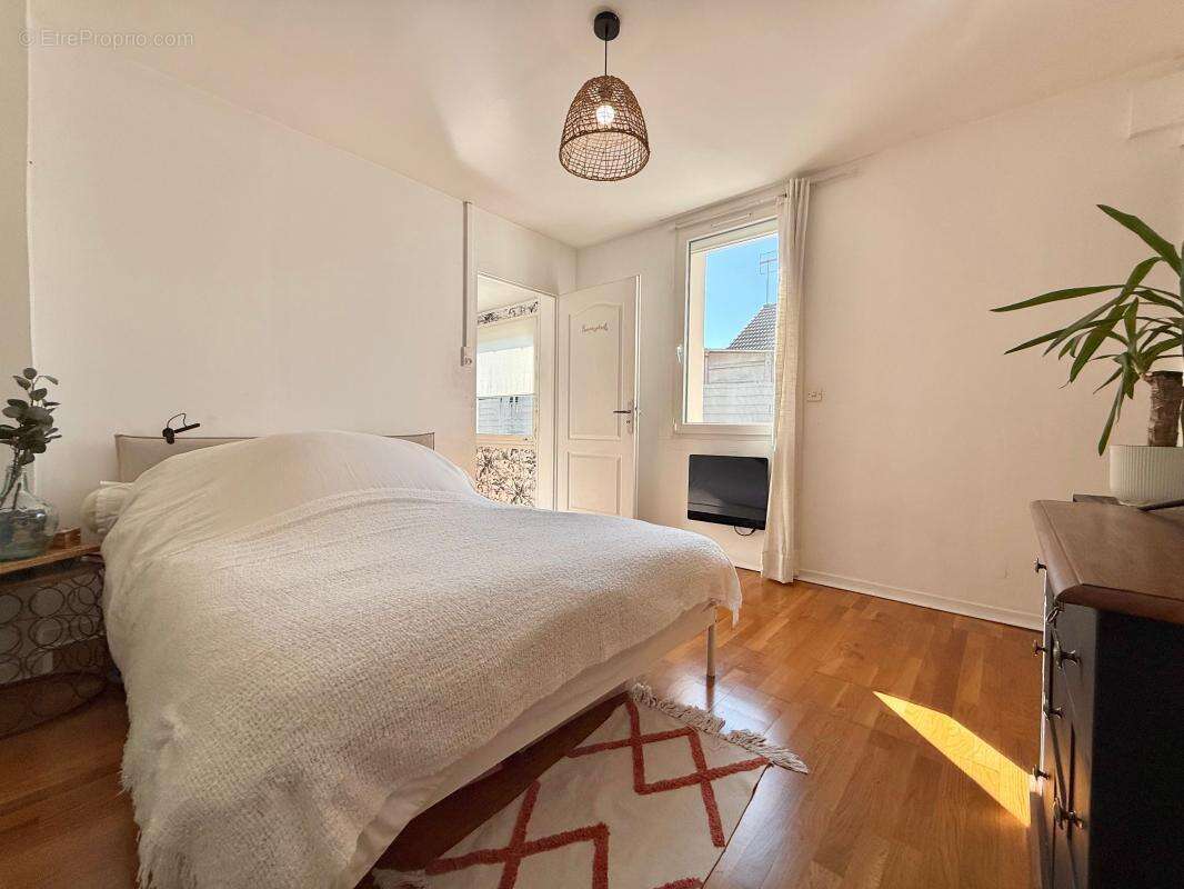 Appartement à CHENOVE