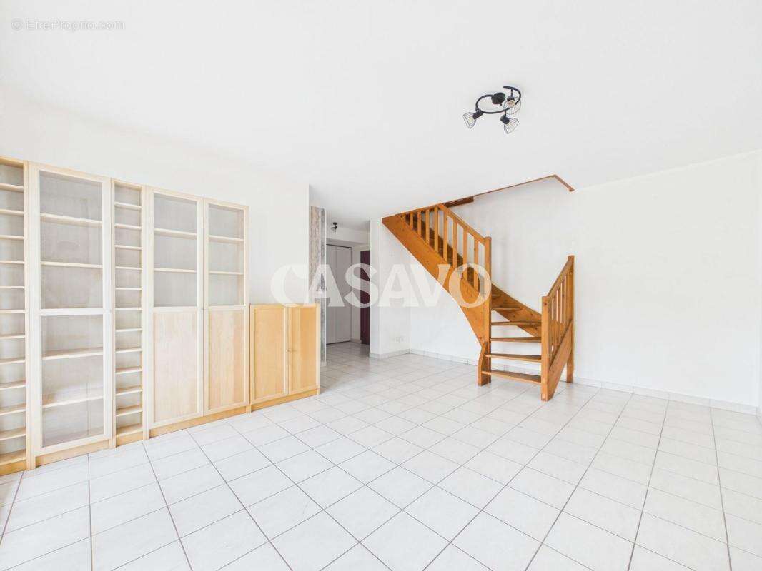 Appartement à MARENNES