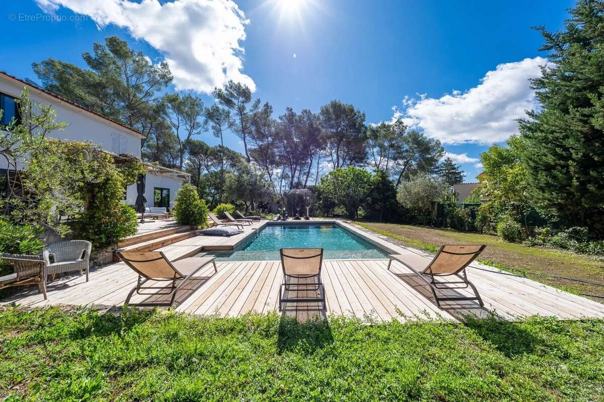 Maison à MOUGINS