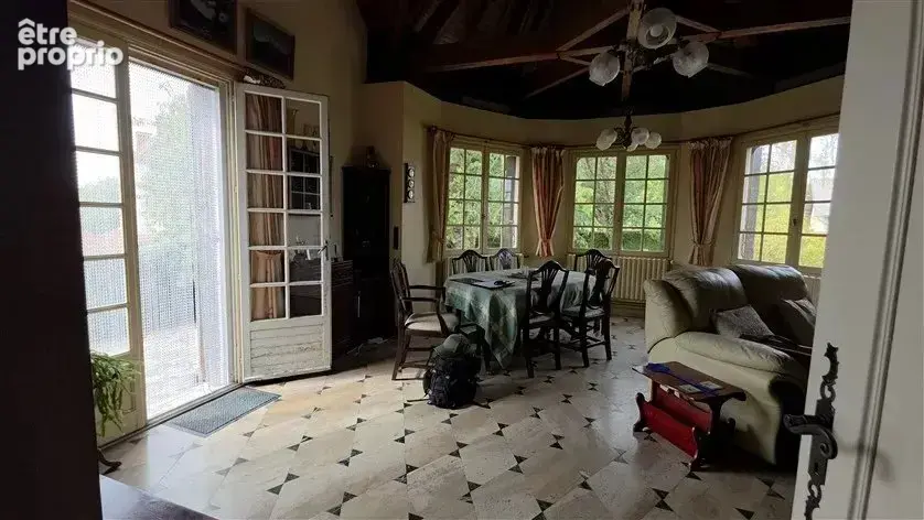À vendre : maison familiale (6 chambres) à Saint-Martin-l’Ars - 86 - photo 4