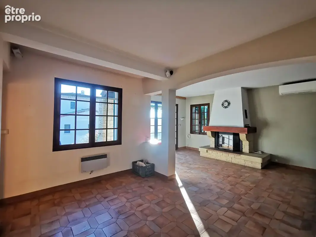 Maison Traditionnelle T5 (construite en 1973) de138 m²  sur un terrain de 550 m2 - photo 6