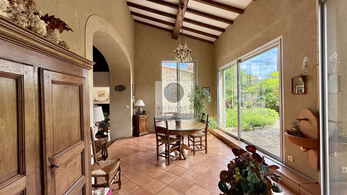 Maison à ETOILE-SUR-RHONE