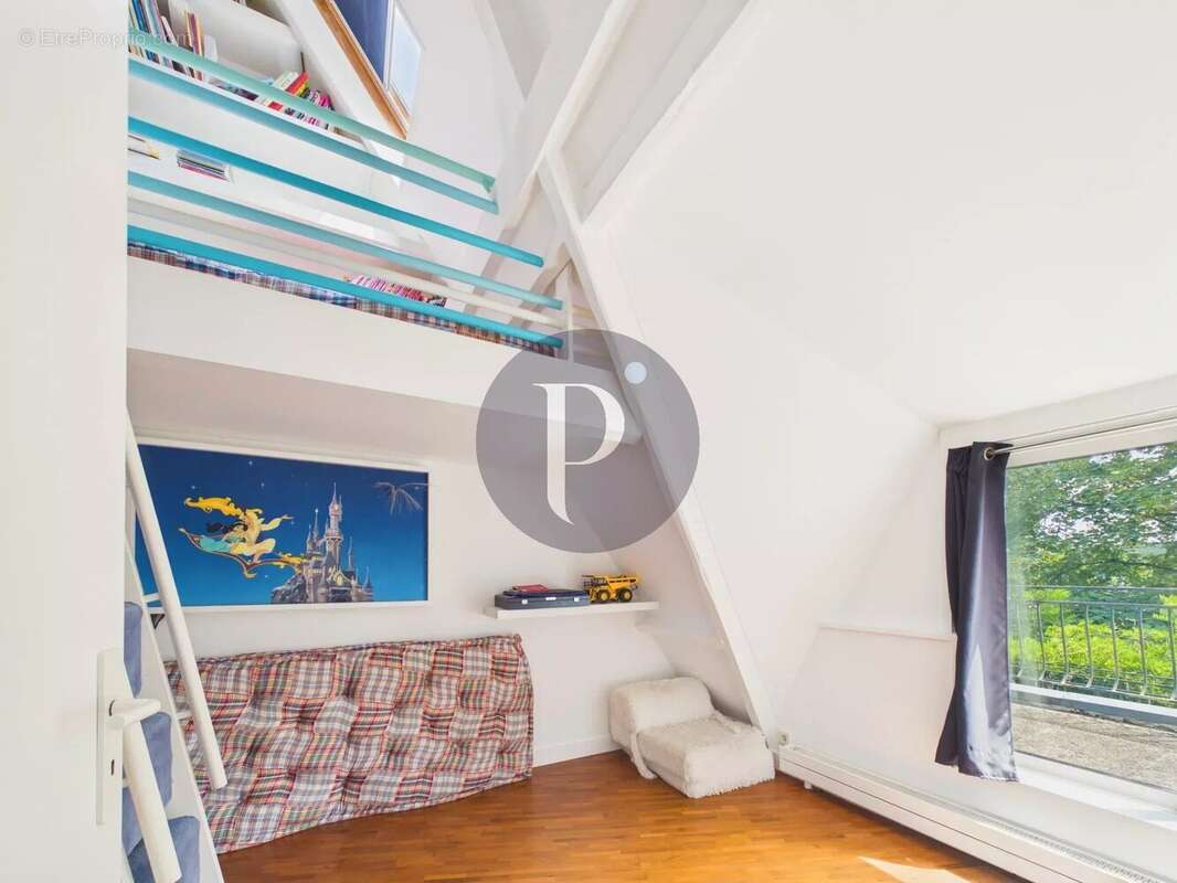 VAUHALLAN – Propriété 7 pièces – Réception 100 m² - Vue dominante – Terrain boisé 4726 m² - photo 17