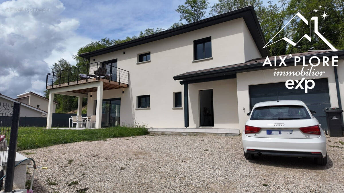 Maison à VILLETTE-SUR-AIN