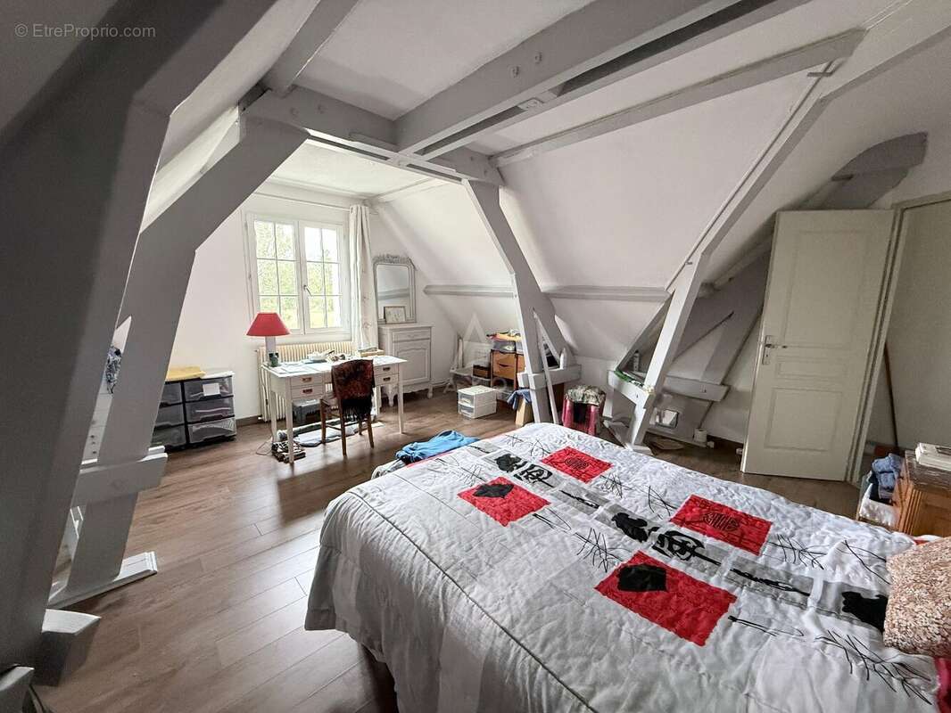 Maison à YEVRE-LA-VILLE