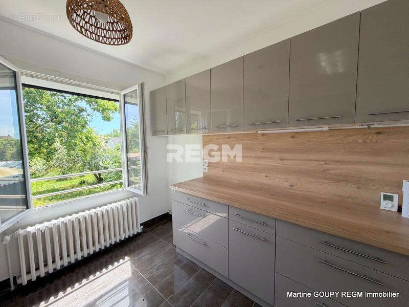 FLEURY-LES-AUBRAIS (45400)   Maison rénovée 160 m2 à fort potentiel d’évolution et double projection   5 chbr - photo 5