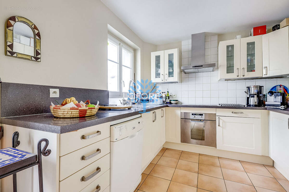 Appartement à PARIS-20E