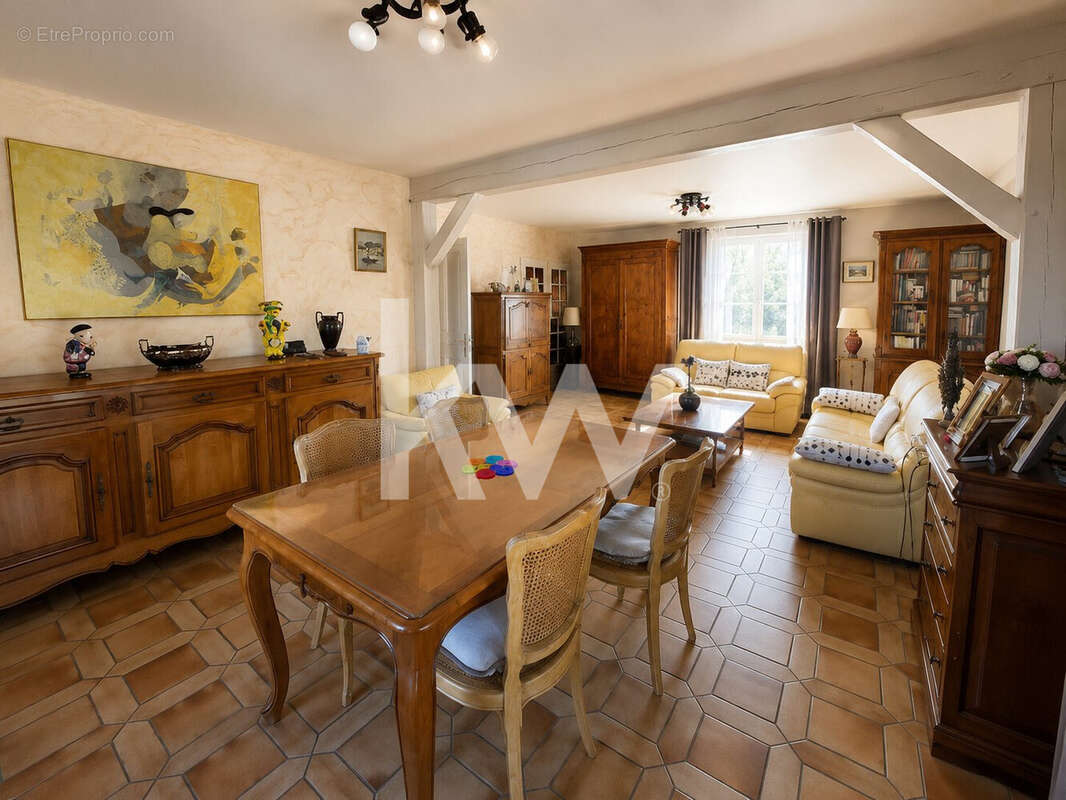 Maison 143 m² à Saint-Denis-En-Val  - photo 3