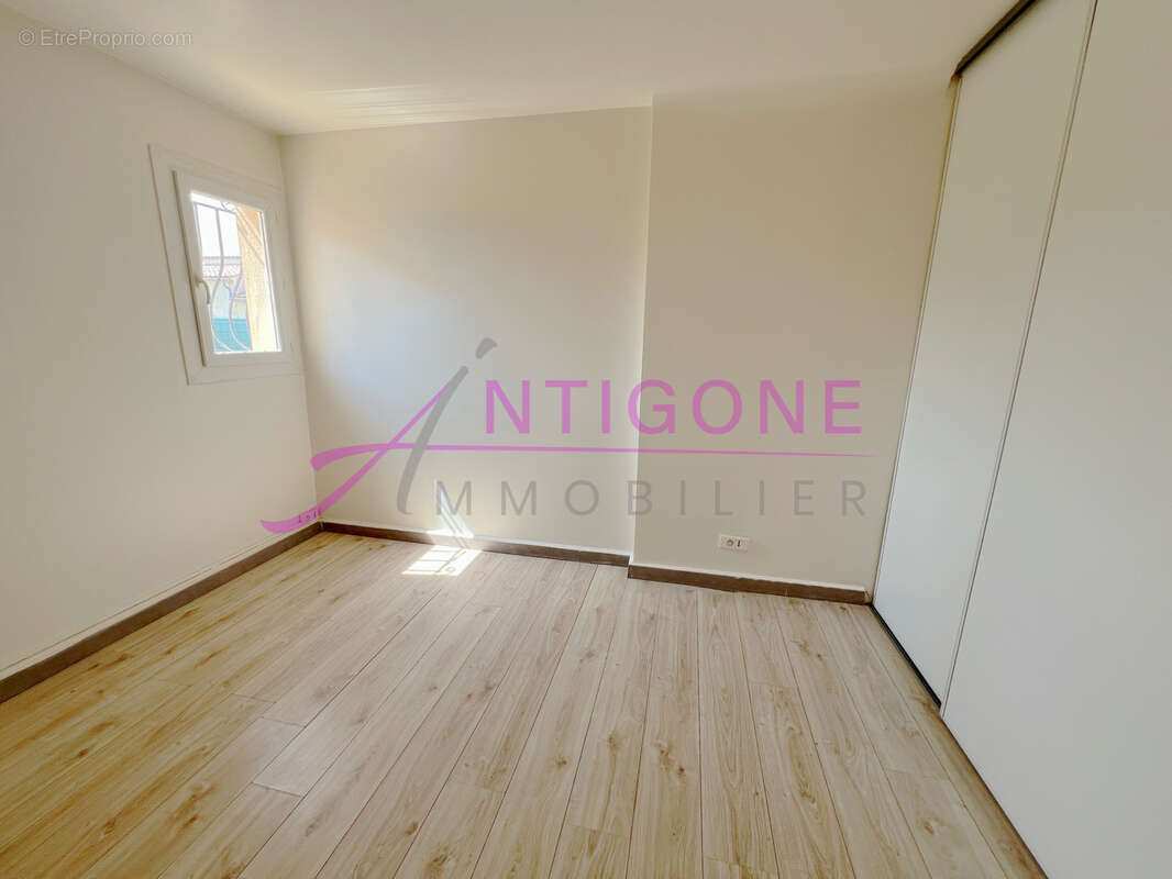 Appartement à SIX-FOURS-LES-PLAGES