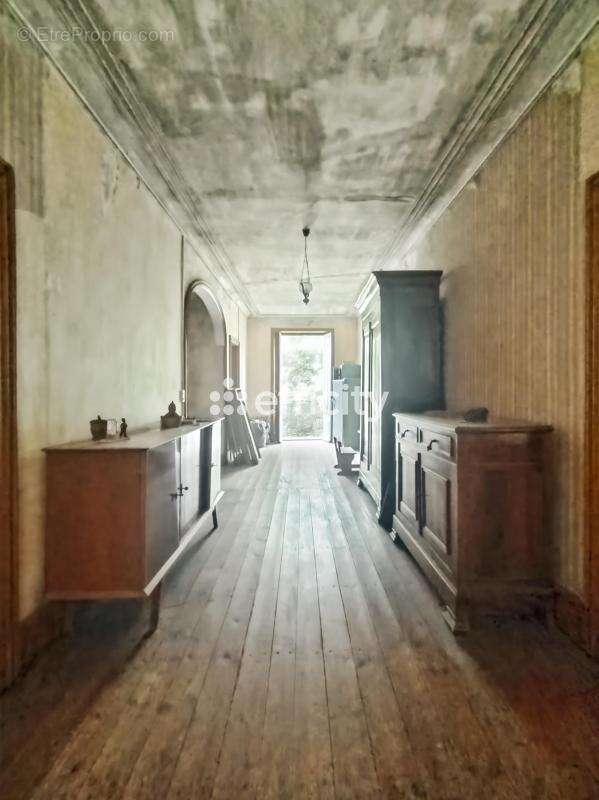 Maison 295 m² à Thors  - photo 5