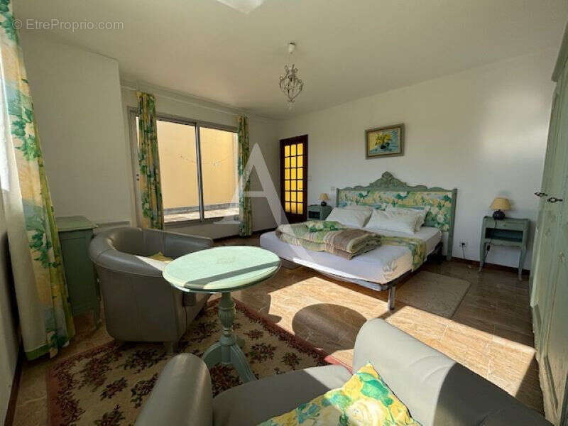 Maison Saint Vincent Sur Jard 9 pièce(s) 204 m2 - photo 11