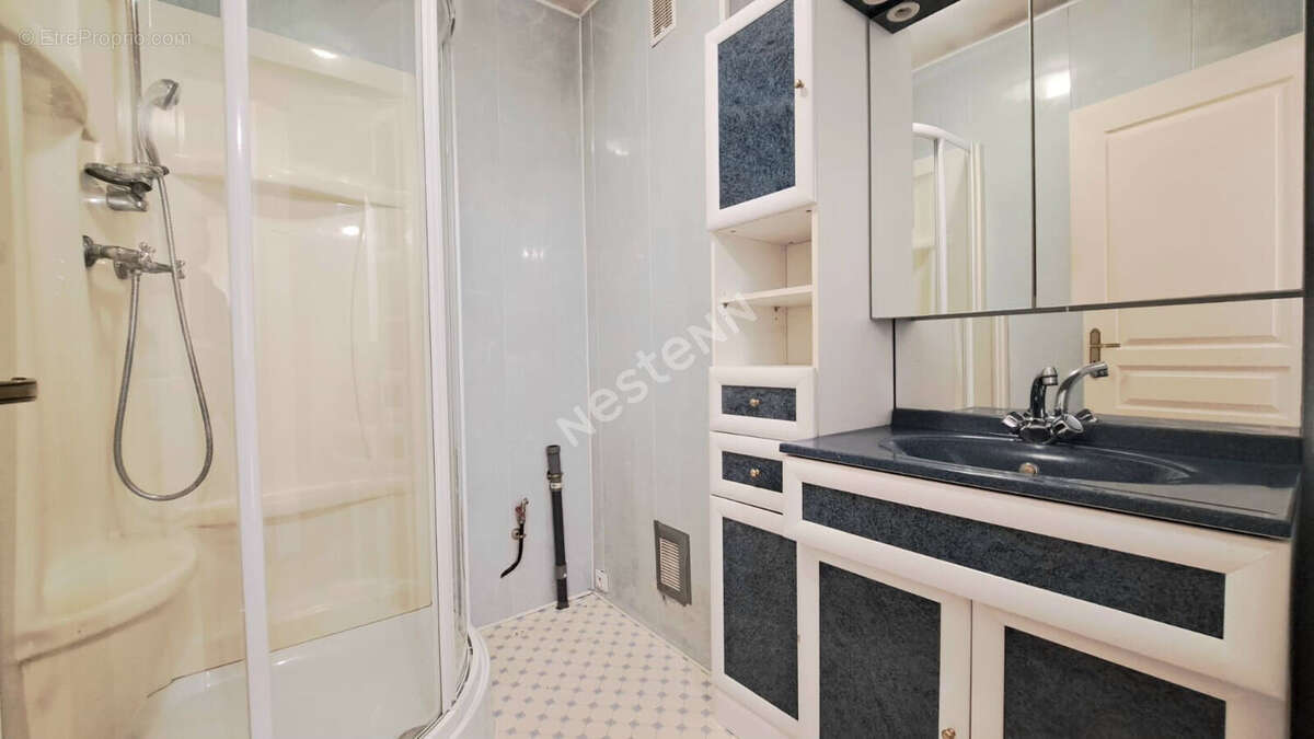 Appartement à EZANVILLE