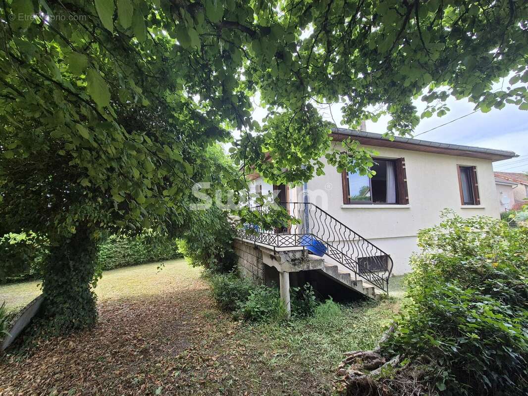 Maison à FOUCHERANS