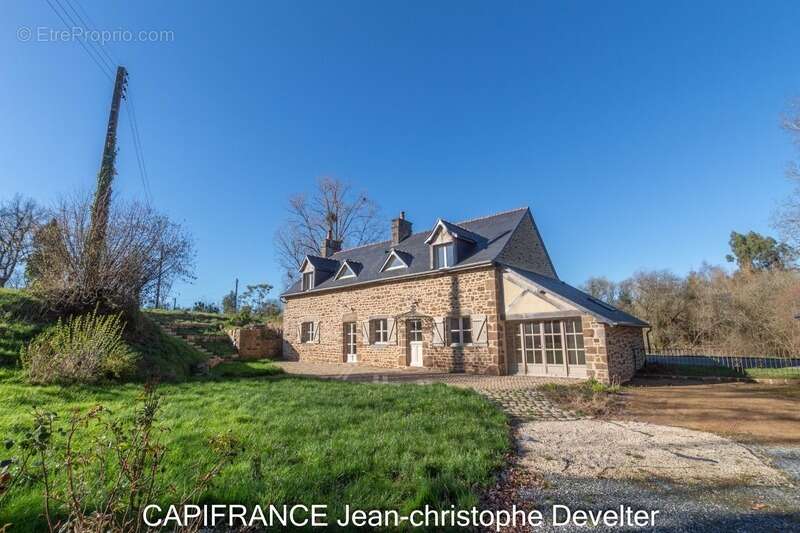 Maison à vendre proche de GORRON (53)maison en pierre 4 chambres sur terrain 1,37 hectare avec garage - photo 14