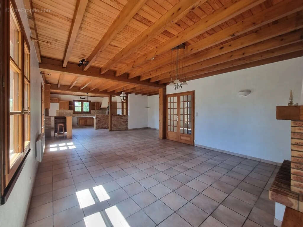 Maison à SAINTE-BAZEILLE