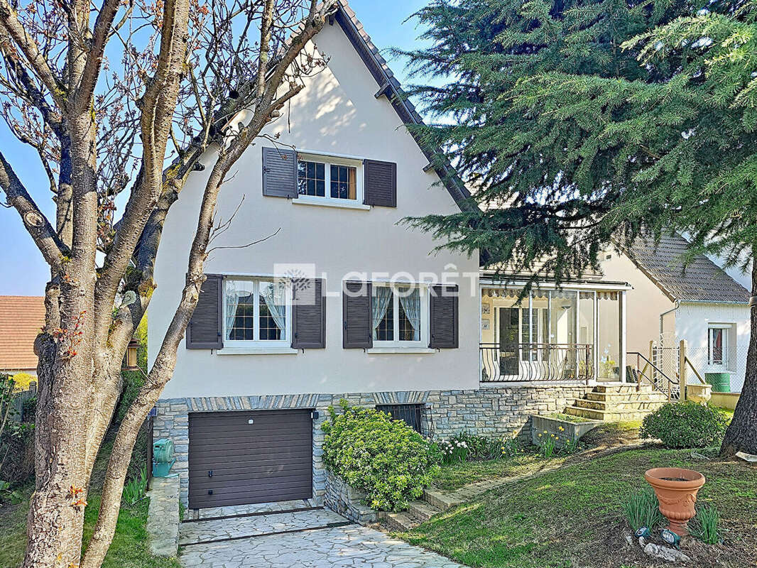 Maison à LINAS