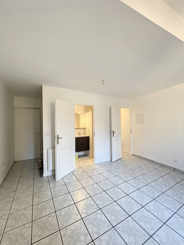 Appartement à NEUVILLE-SUR-SAONE