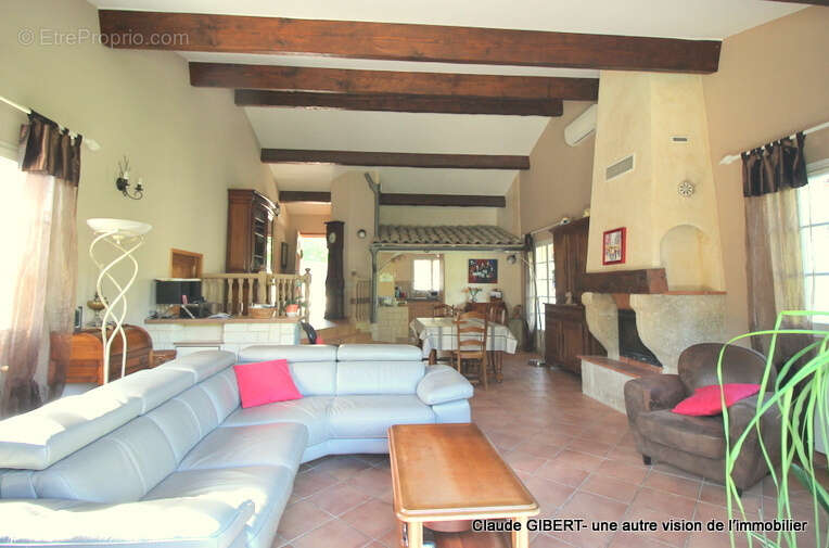 Maison à VAILHAUQUES