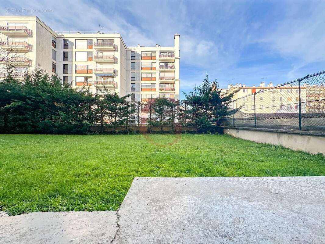 Appartement à BOURG-LA-REINE