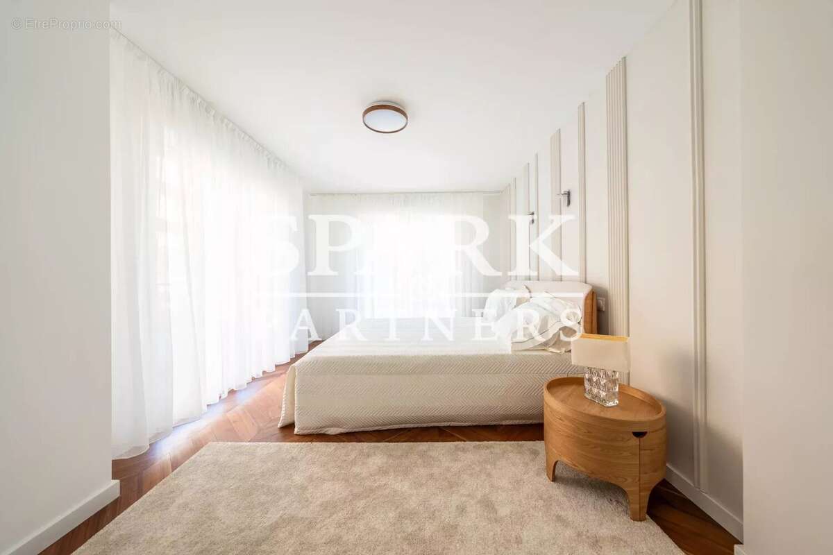 Appartement à ROQUEBRUNE-CAP-MARTIN