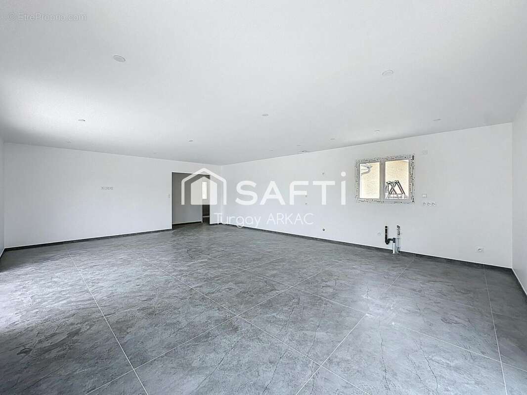 Photo 4 - Maison à CHAMPIER