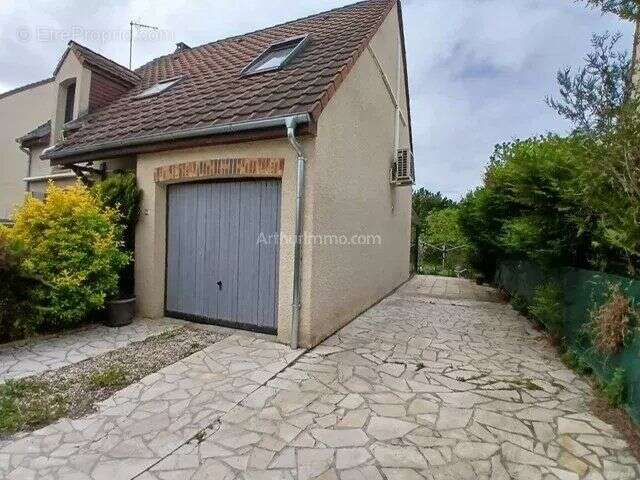 Maison à VILLENEUVE-SAINT-GEORGES