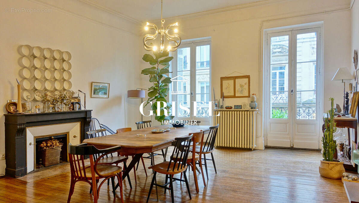 Appartement à BORDEAUX