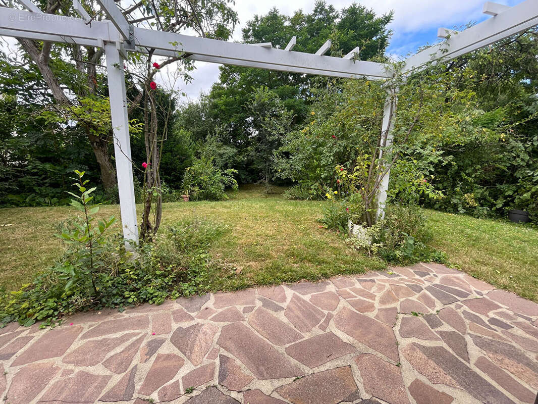 Maison à SARTROUVILLE