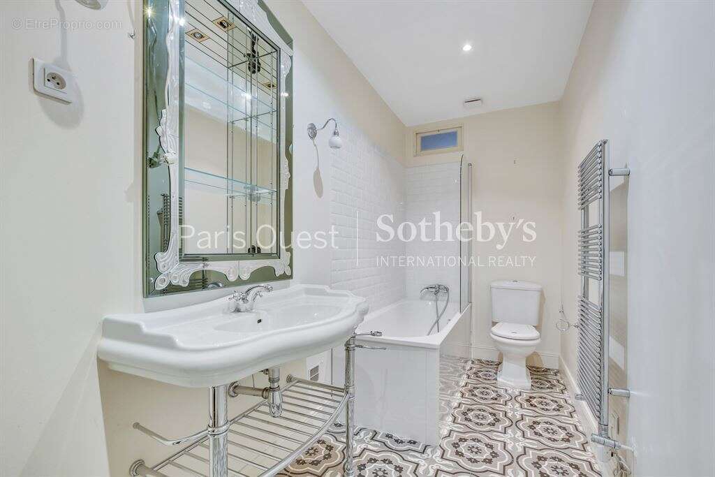 Maison à NEUILLY-SUR-SEINE