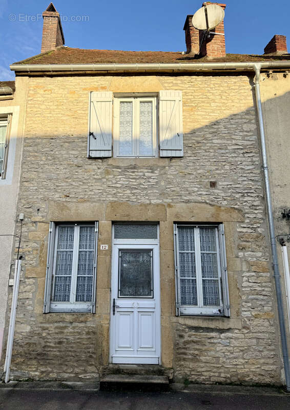 Maison de village avec grange et jardin - photo 10