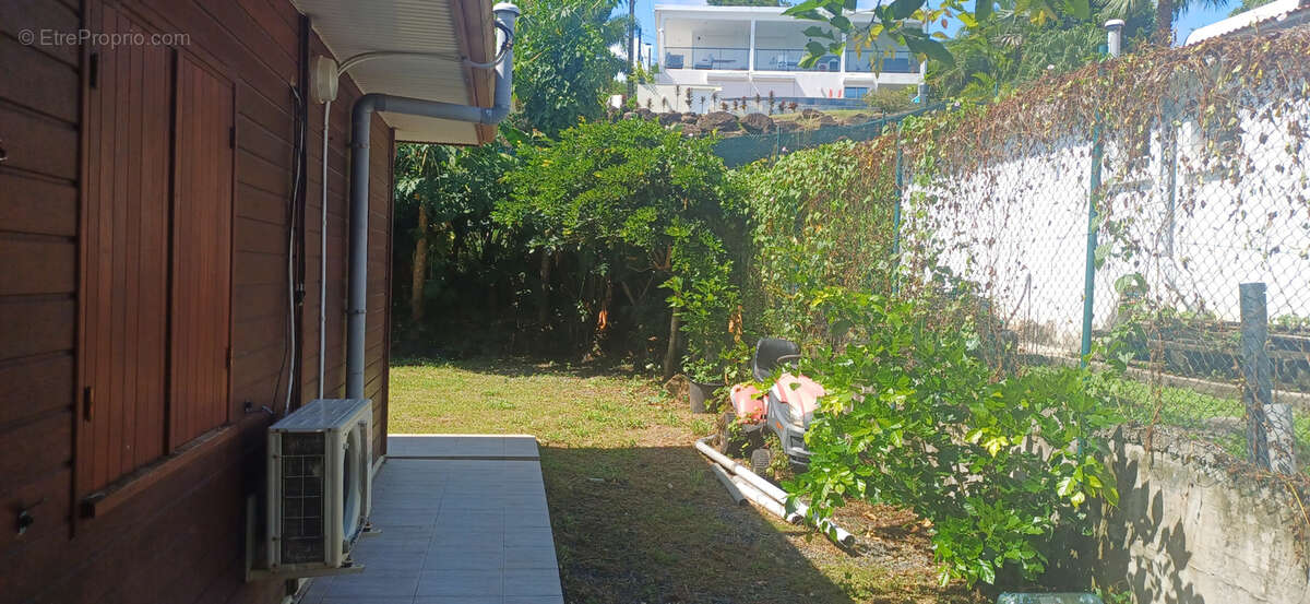 Maison à CAPESTERRE-BELLE-EAU