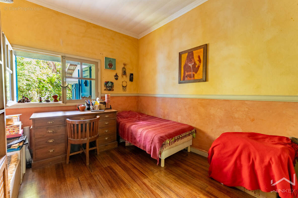 Villa de caractère avec vue océan, piscine et dépendances   Le Tampon - photo 18