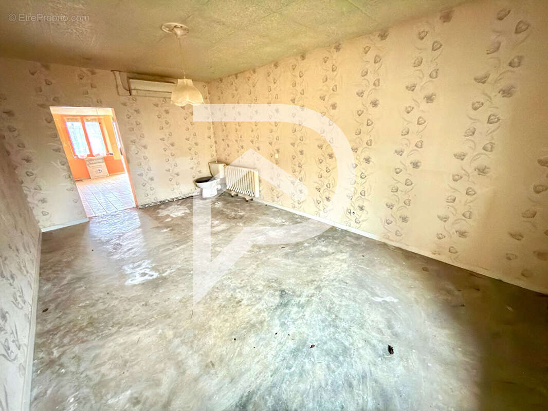 Maison à FRESNES-SUR-APANCE