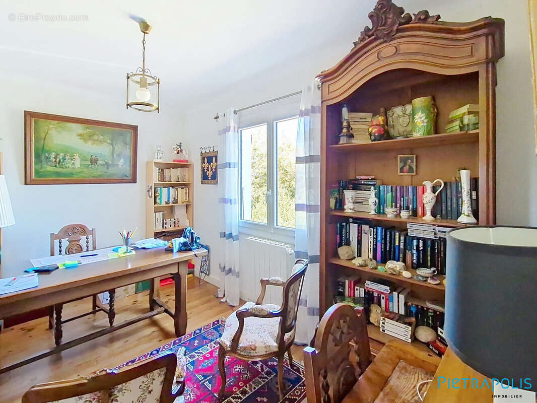 Maison 94 m² à Saint-Just-D'avray  - photo 5