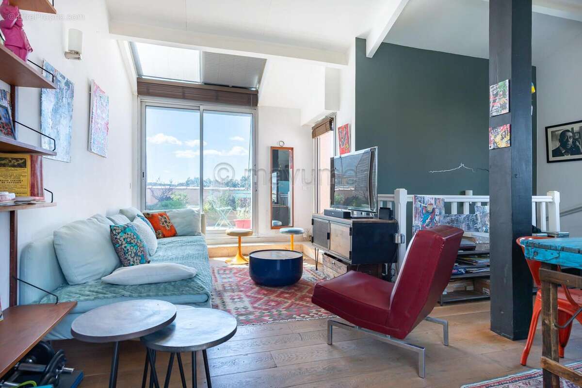 Duplex en dernier étage avec terrasse vue mer et parking Pointe Rouge 13008 Marseille n°10 - Appartement à MARSEILLE-8E