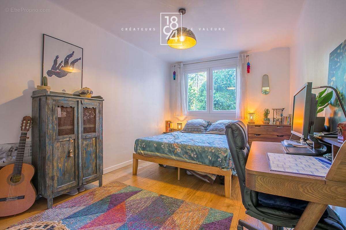 Appartement à MARSEILLE-9E