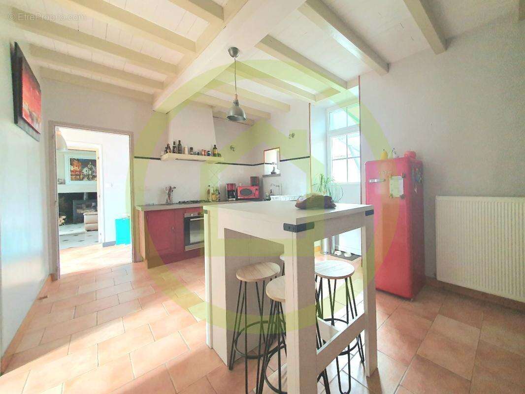 Maison à CORME-ROYAL