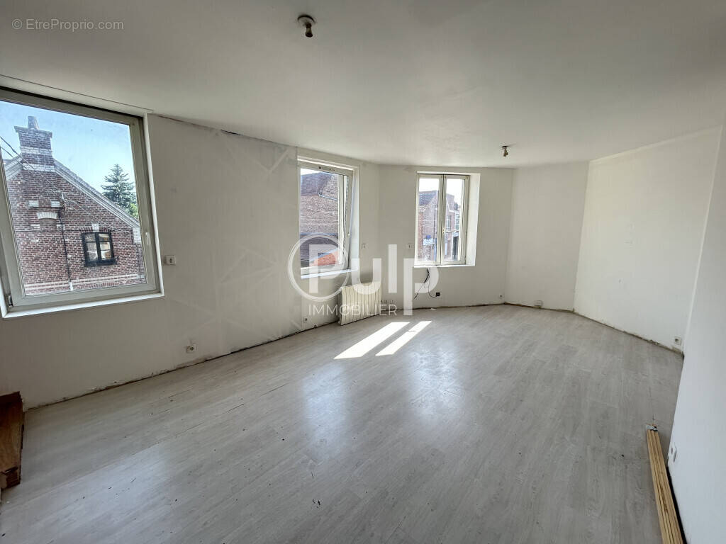Appartement à PROVIN