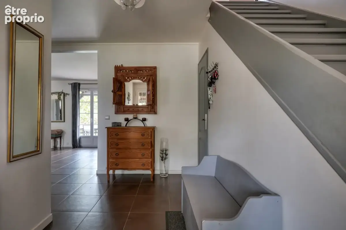 Maison familiale - 7 chambres - 217m2 - 1510m2 de terrain clos - photo 5