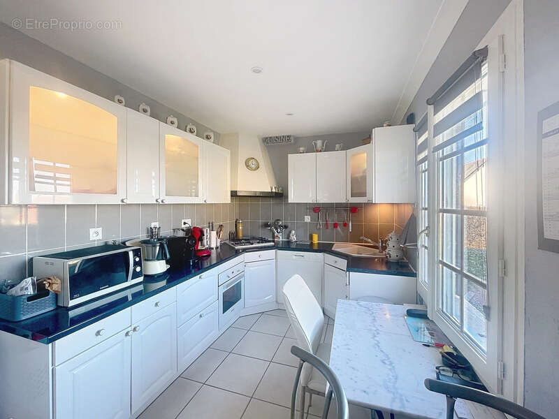 Maison à LA RIVIERE-SAINT-SAUVEUR